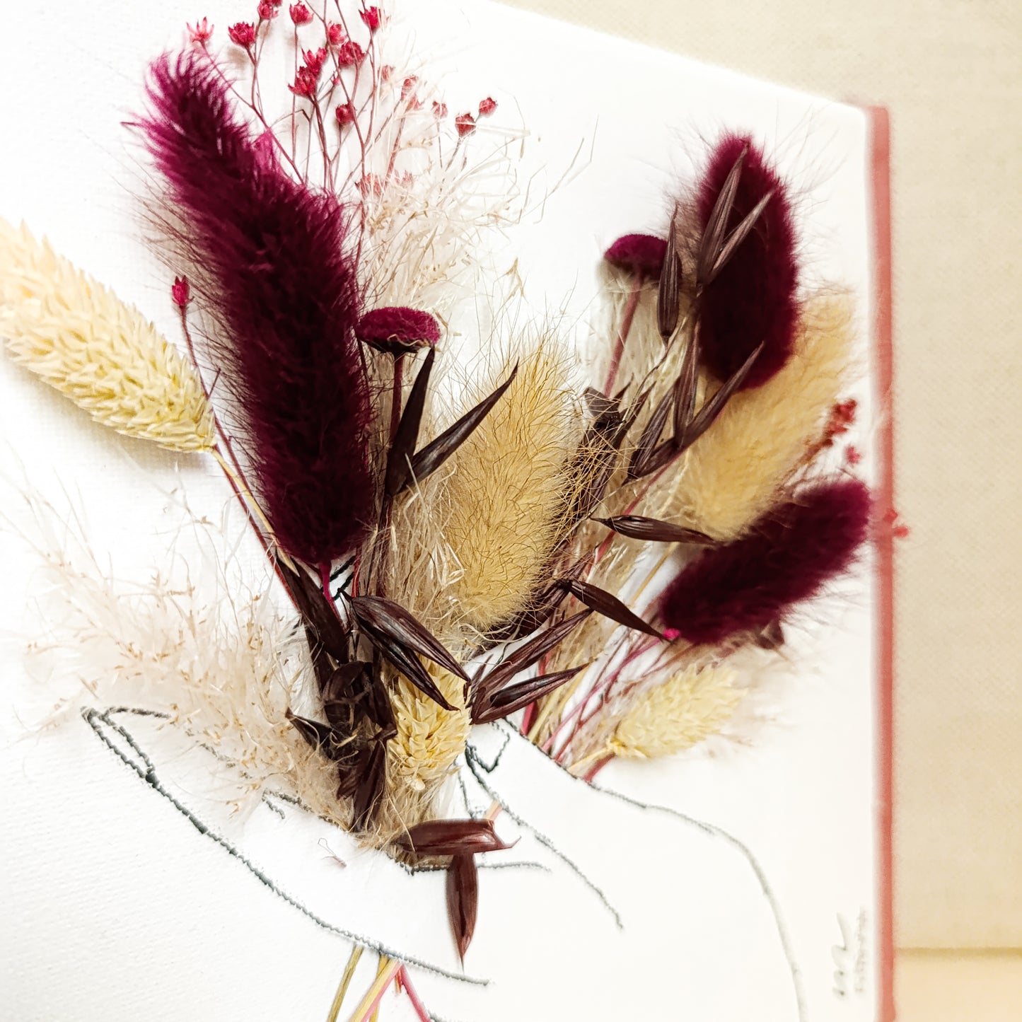 Quadretto Artistico con Fiori Secchi Bordeaux