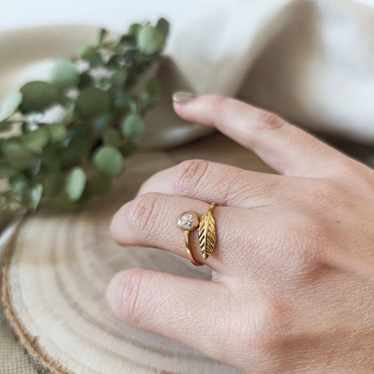 Anello Aperto Regolabile con Foglia e Carota Selvatica