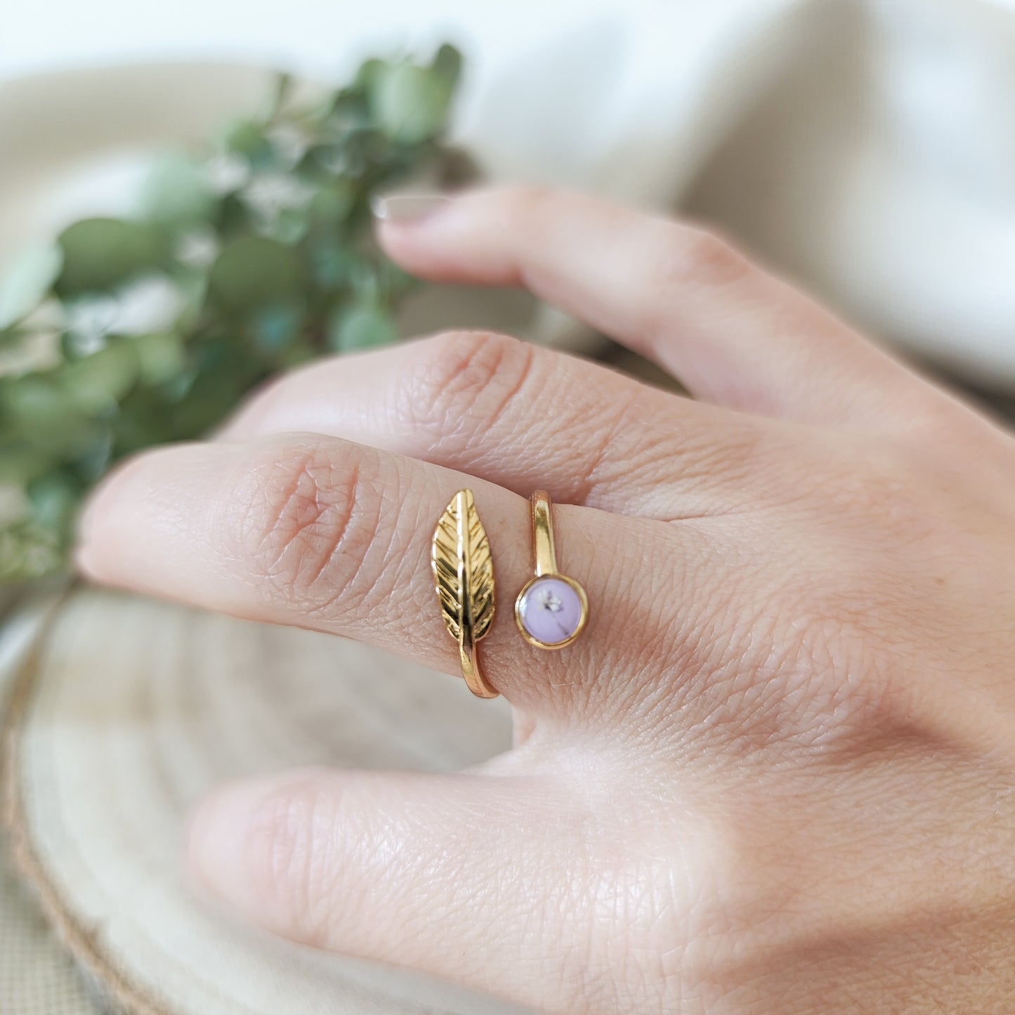 Anello Aperto Regolabile con Foglia e Carota Selvatica