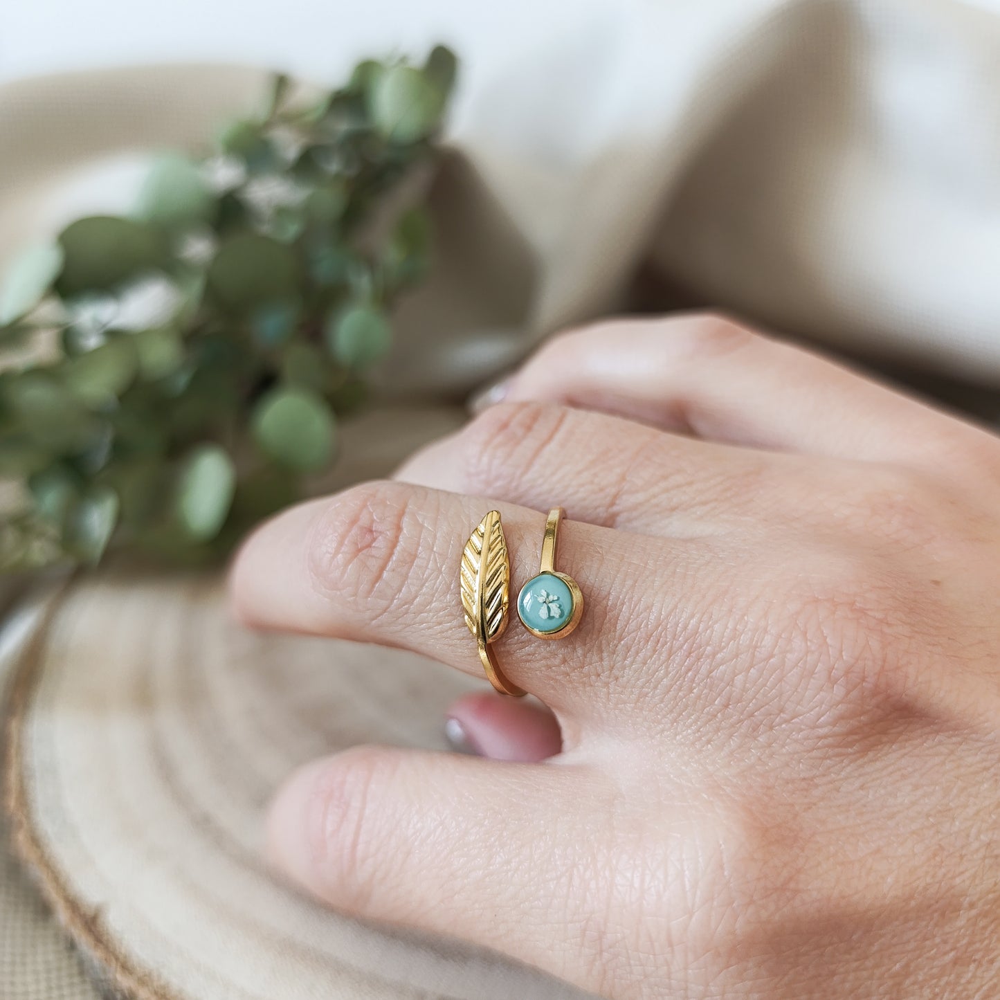 Anello Aperto Regolabile con Foglia e Carota Selvatica