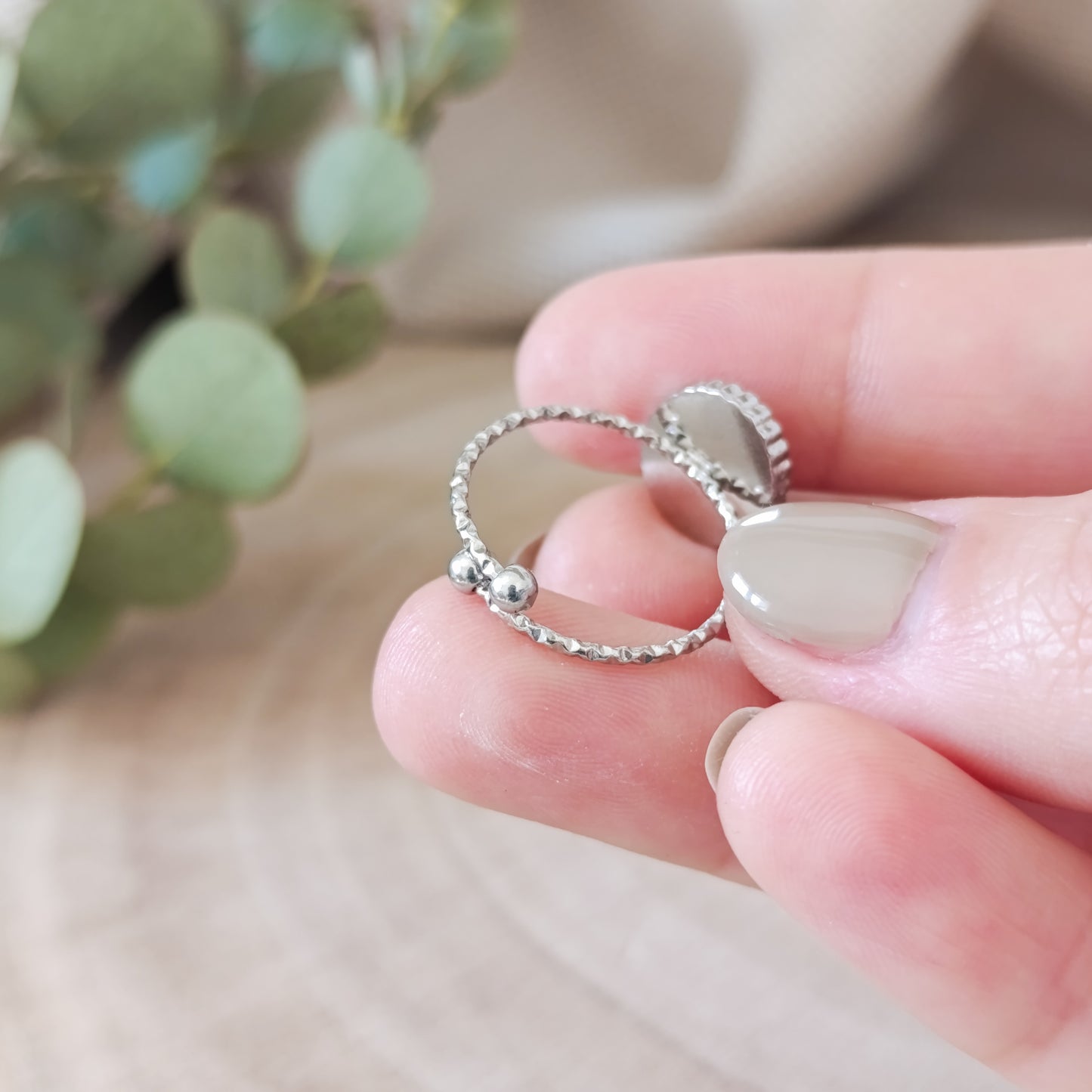 Anello Ovale grande Regolabile in Acciaio con Fiori essiccati