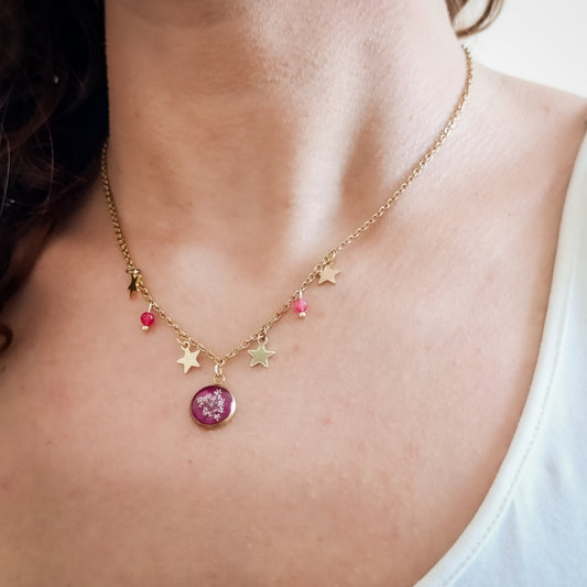 Collana con Catena Decorata e Fiore di Carota Selvatica - Oro