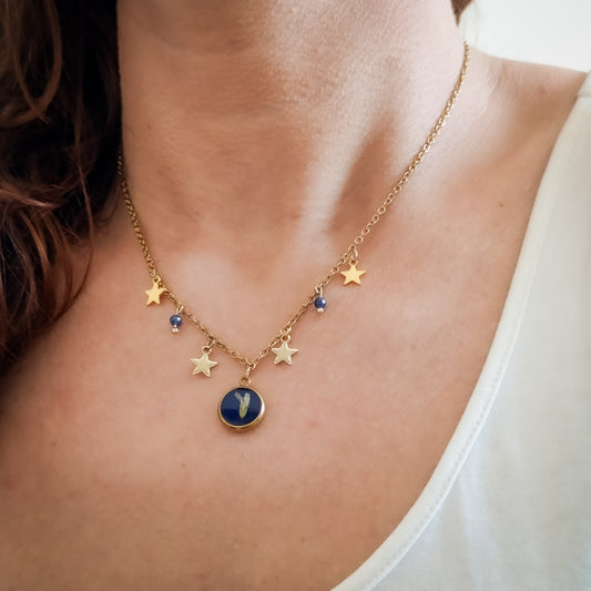 Collana con Catena Decorata e Fiore Selvatico - Oro