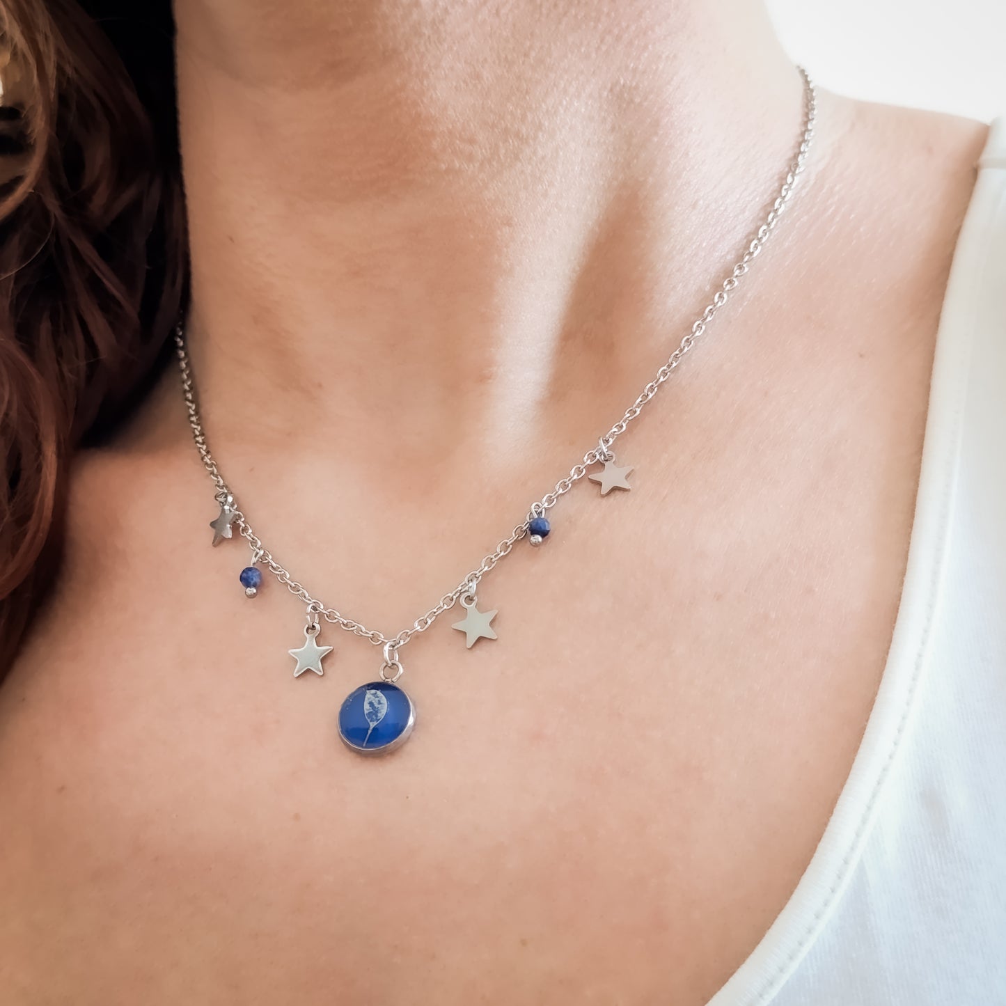 Collana con Catena Decorata e Borsa del Pastore