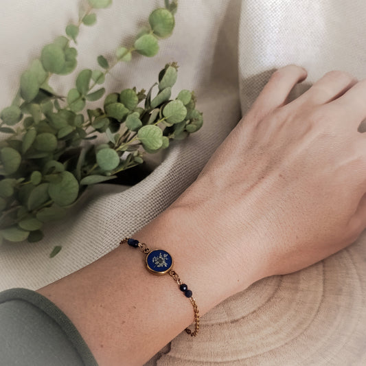 Bracciale color Oro con Fiore di Carota e Sodalite