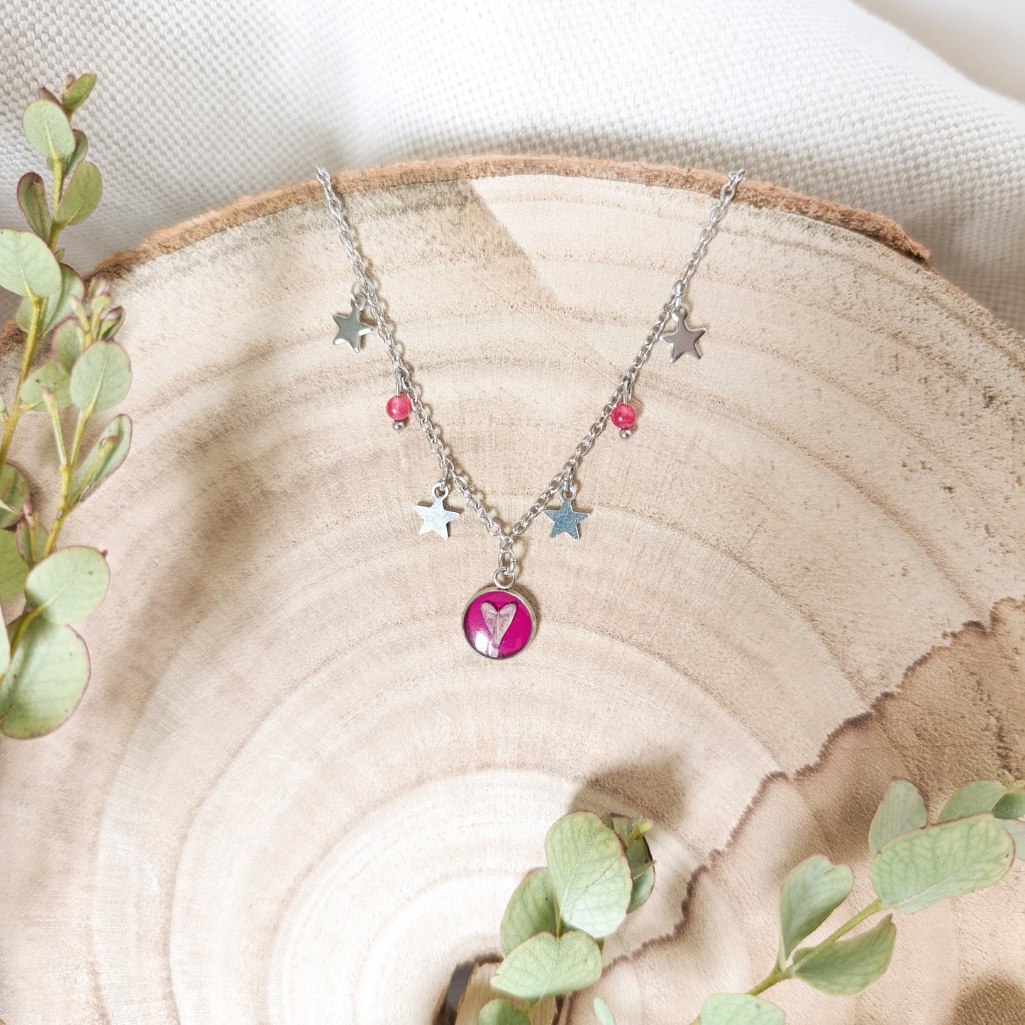 Collana con Catena Decorata e Borsa del Pastore