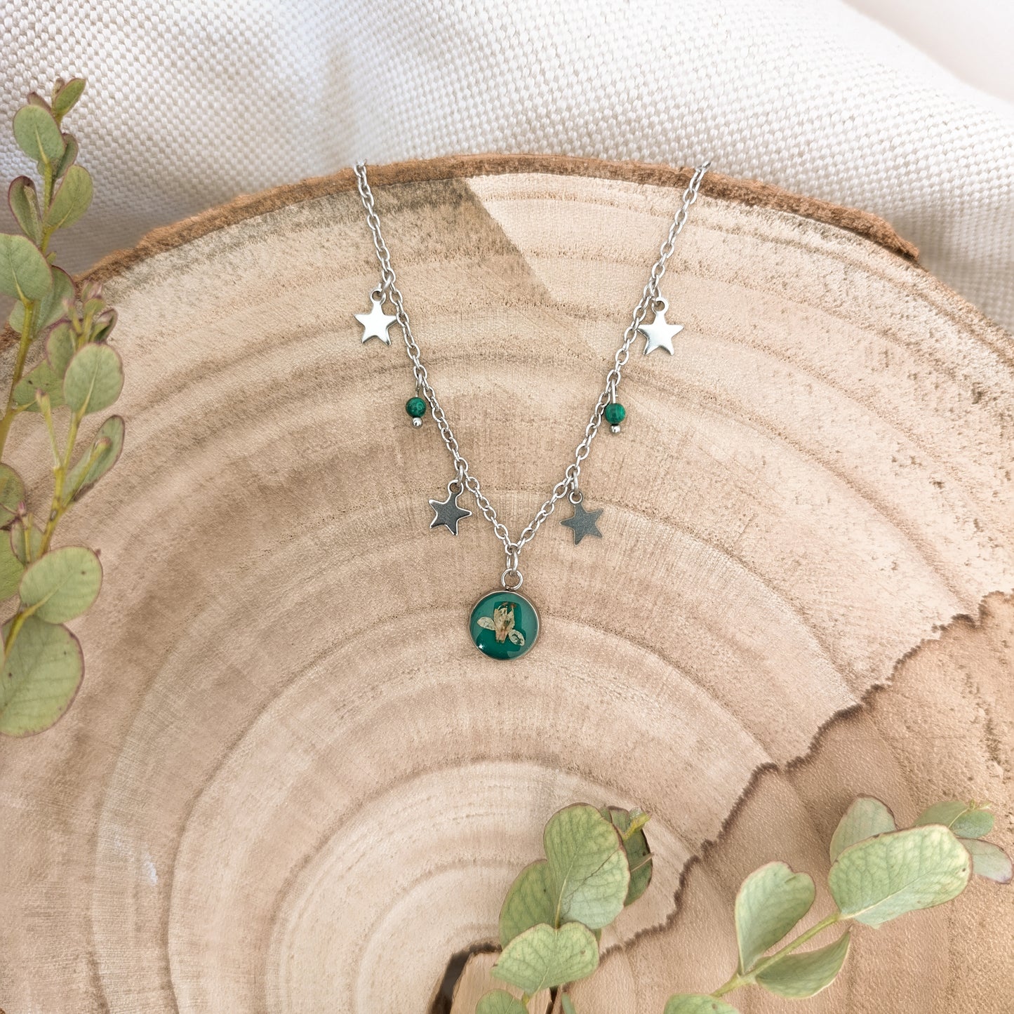 Collana con Catena Decorata e Fiore di Ligustro