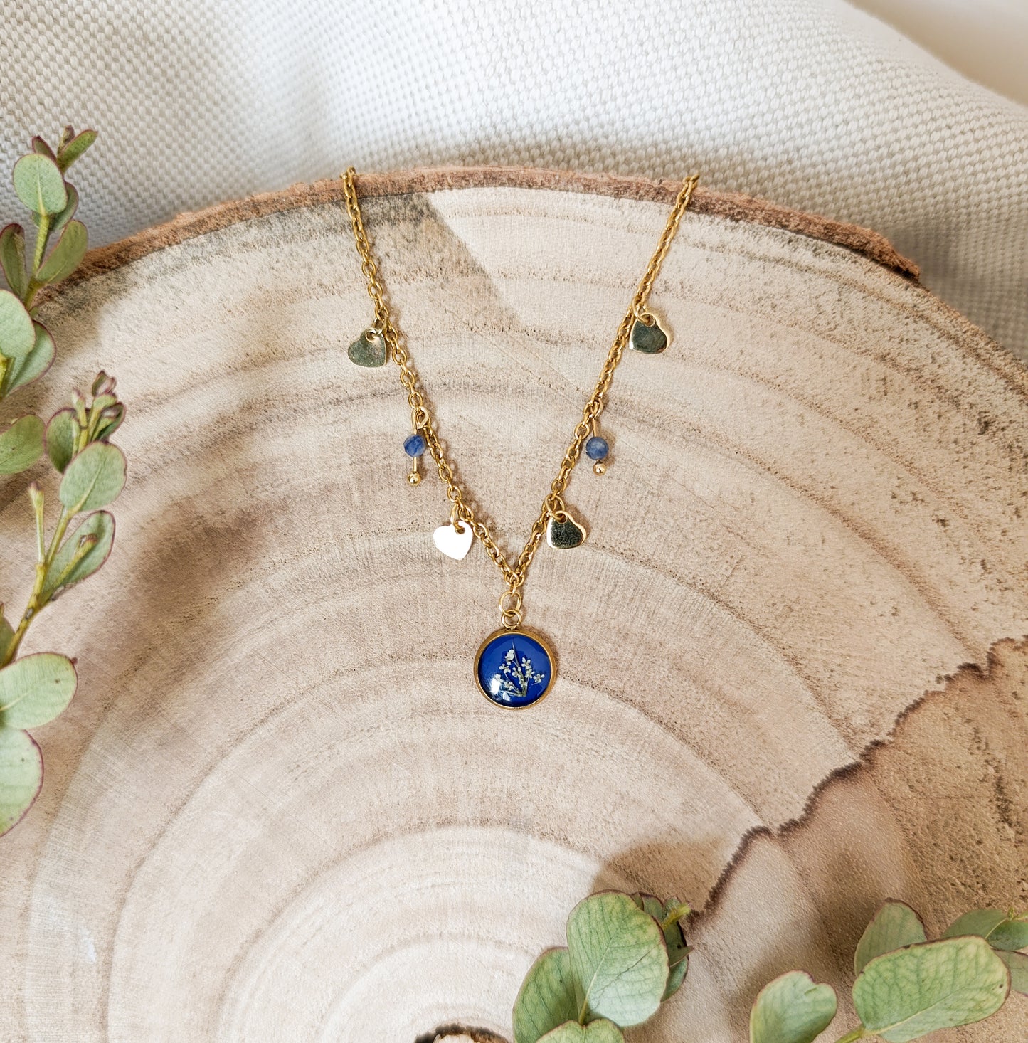 Collana con Catena Decorata e Fiore di Carota Selvatica - Oro