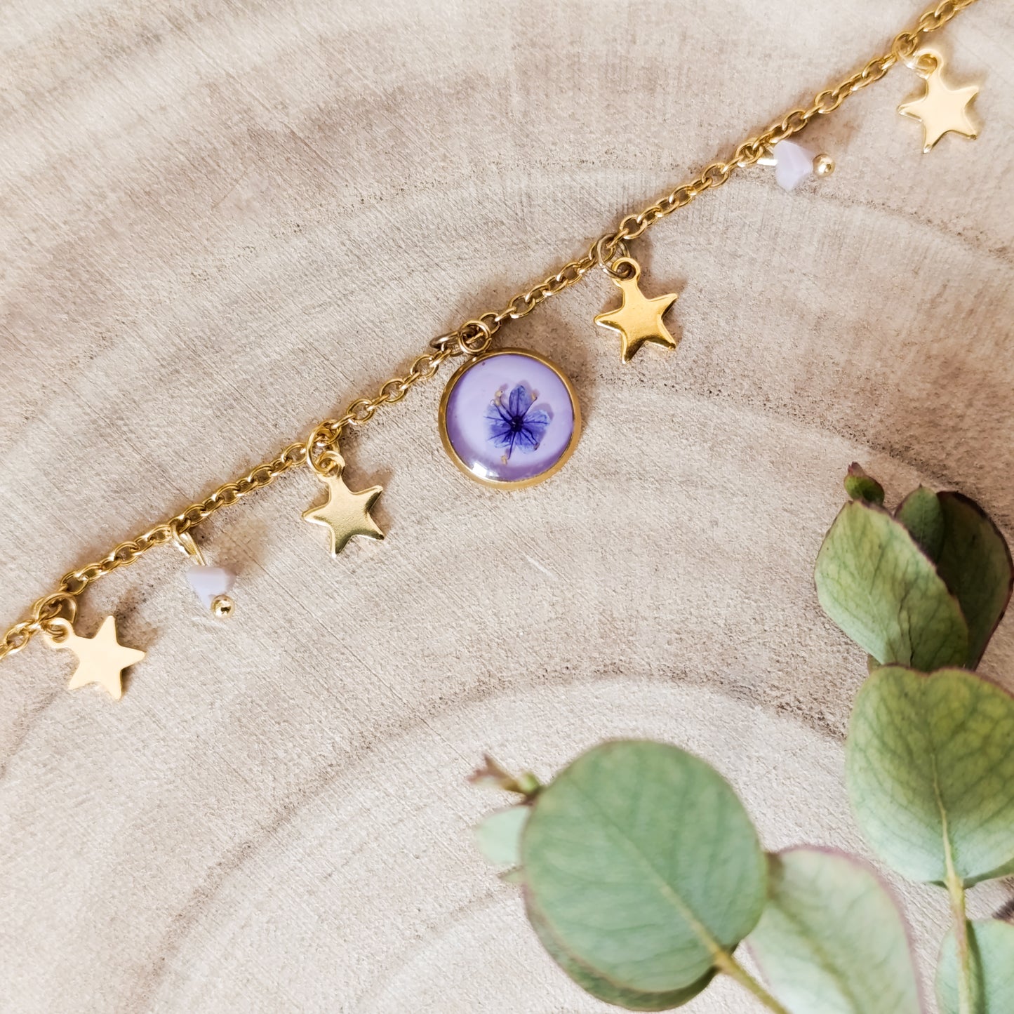 Collana con Catena Decorata e Fiore di Spirea - Oro