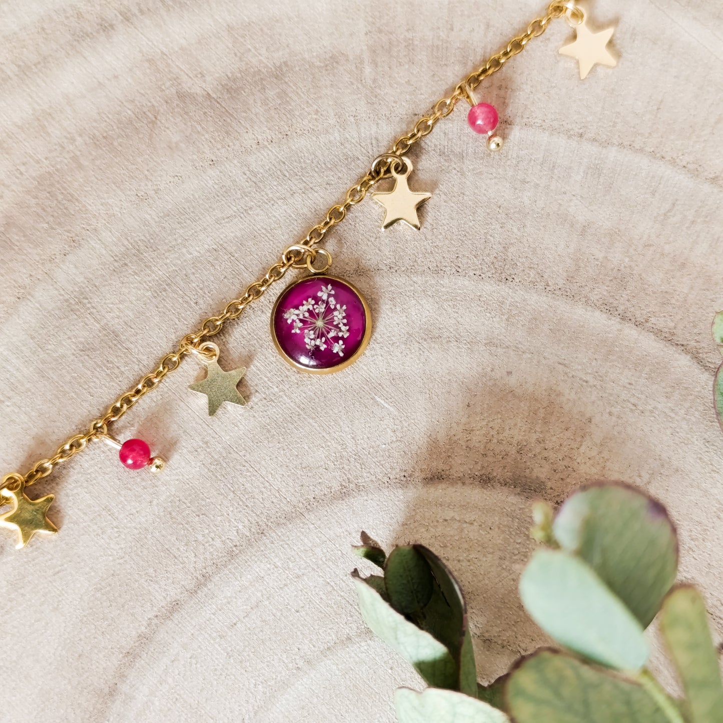 Collana con Catena Decorata e Fiore di Carota Selvatica - Oro
