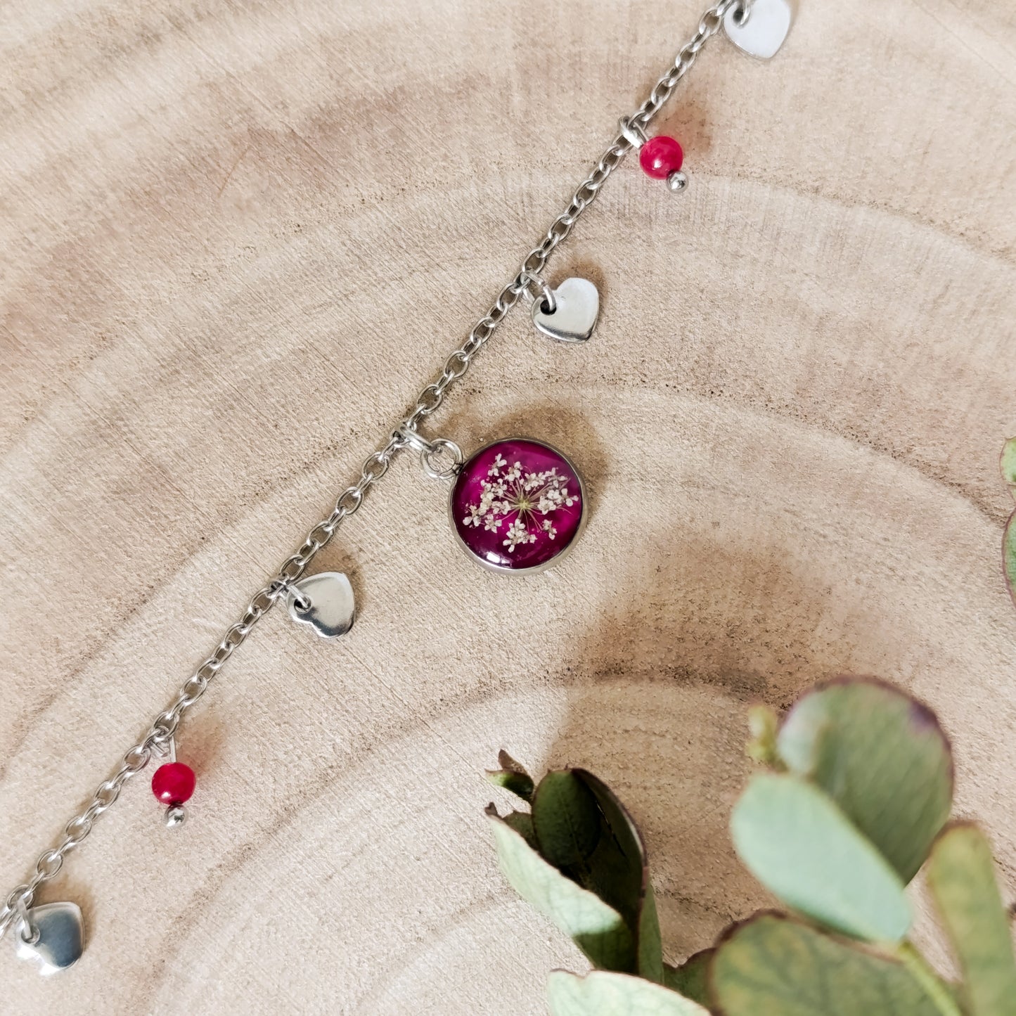 Collana con Catena Decorata e Fiore di Carota