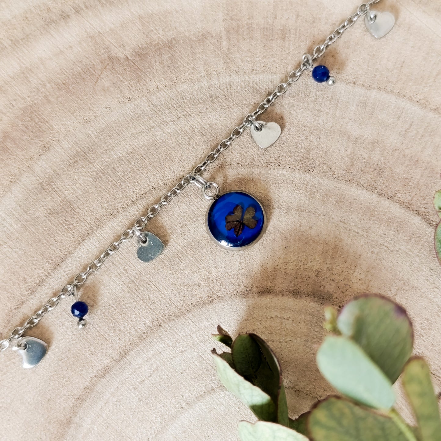 Collana con Catena Decorata e Trifoglio