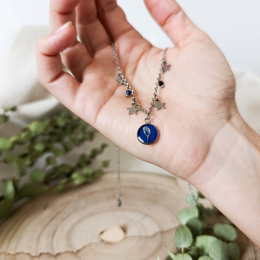 Collana con Catena Decorata e Borsa del Pastore
