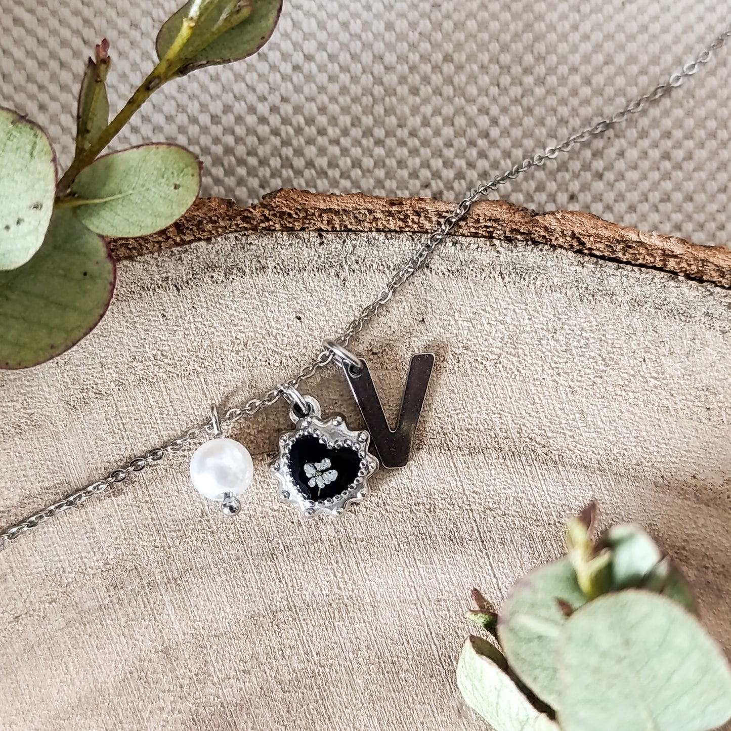 Collana con Lettera
