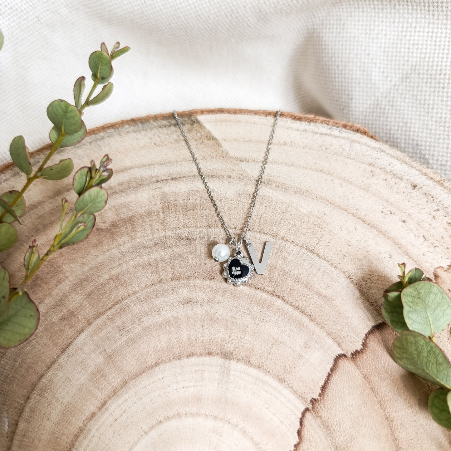 Collana con Lettera